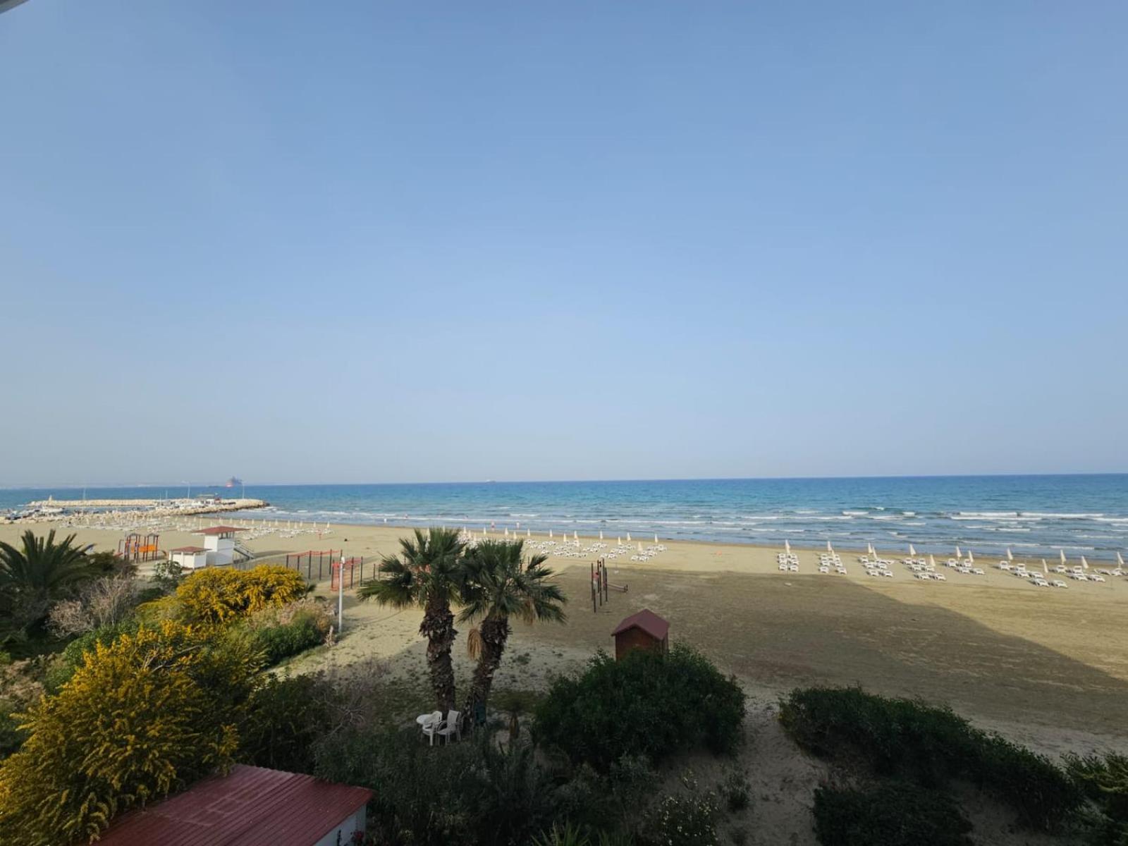Makenzy Sandy Beachfront Paradise Lárnaka Kültér fotó